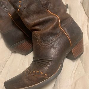 Ariat Women’s cowgirl boots size 7 1/2